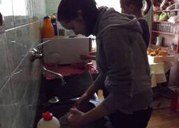 brigáda balení koláčů